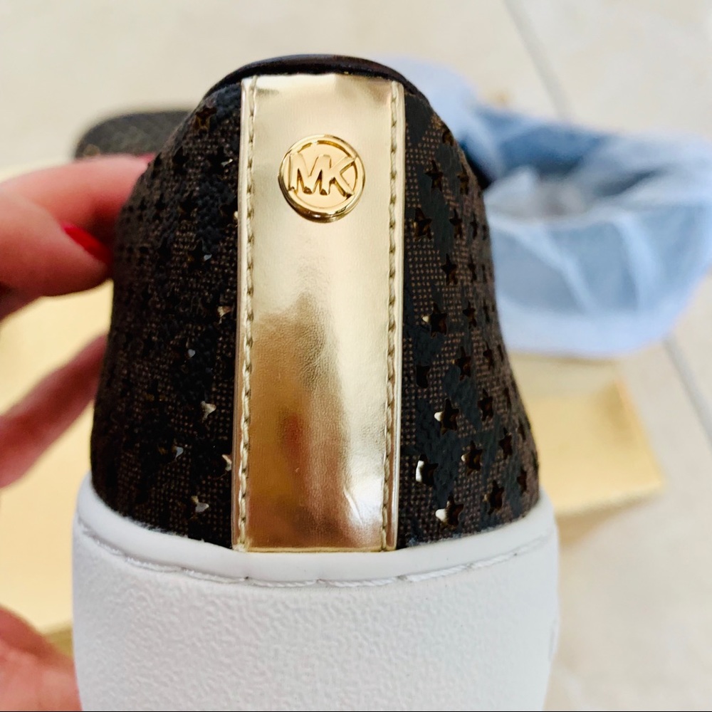 ❌sold❌🆕Michael Kors sneakers slip on🆕 - Picture 5 of 6